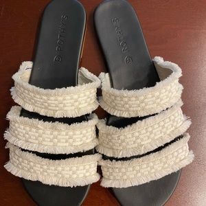 Rothy’s Sea Shell Triple Band Sandal Slide Size 7.5